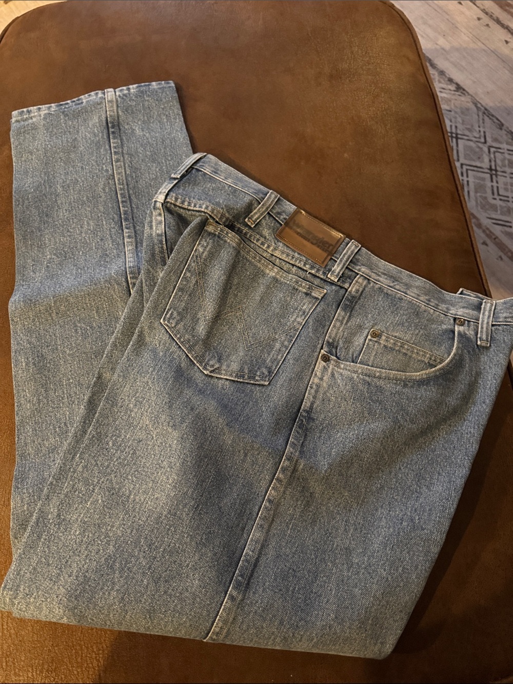 Men’s Wrangler Rugged Wear Classic Blue Straight Jeans Sz 40 x 34 Like New!